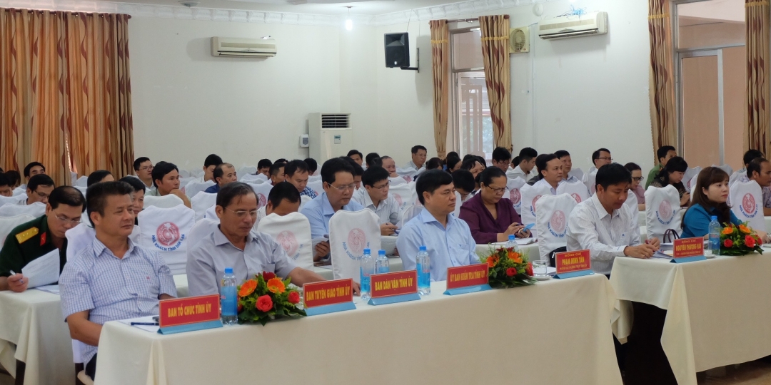Các đại biểu tham dự hội nghị