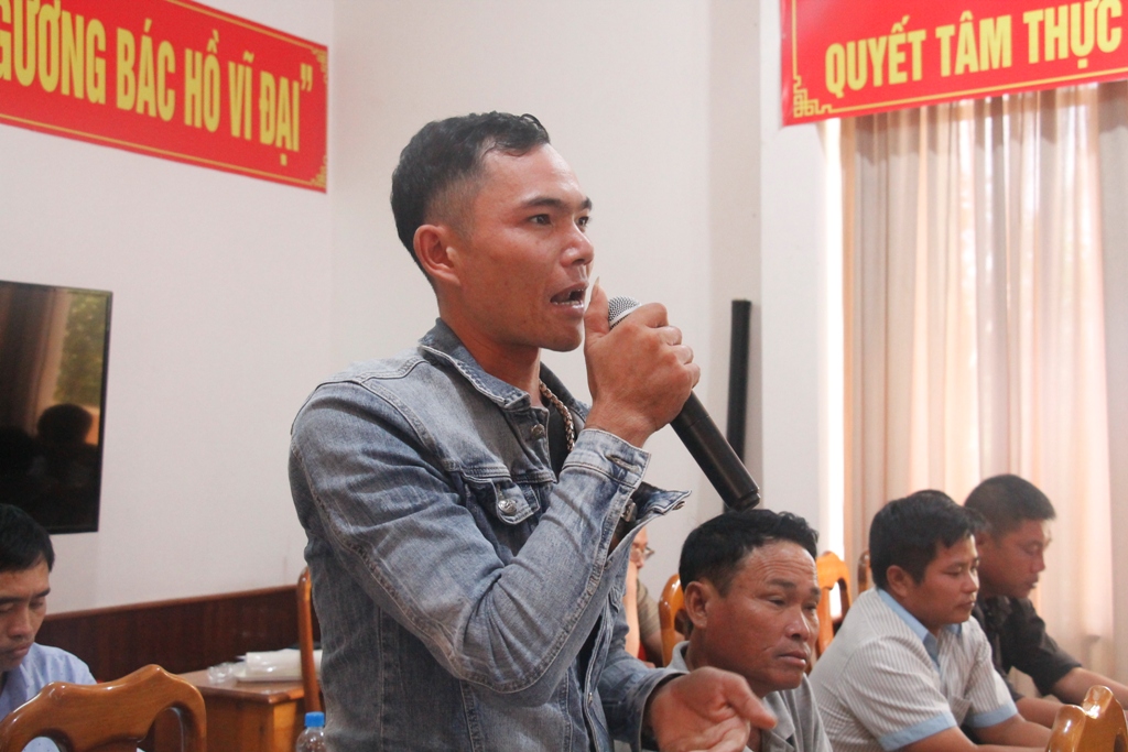 Đại diện người lái đò phát biểu ý kiến tại hội nghị.