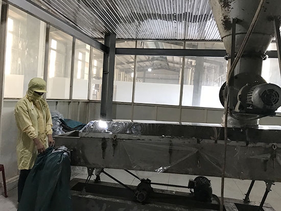 Chế biến cà phê bột tại Công ty Cổ phần Tập đoàn quốc tế Mỹ Việt.  Ảnh: Đ. Lan