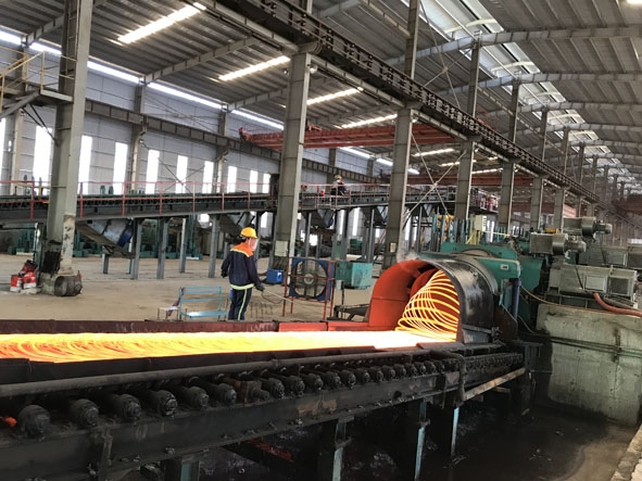 Sản xuất thép tại Công ty  Cổ phần Thép Đông Nam Á. 