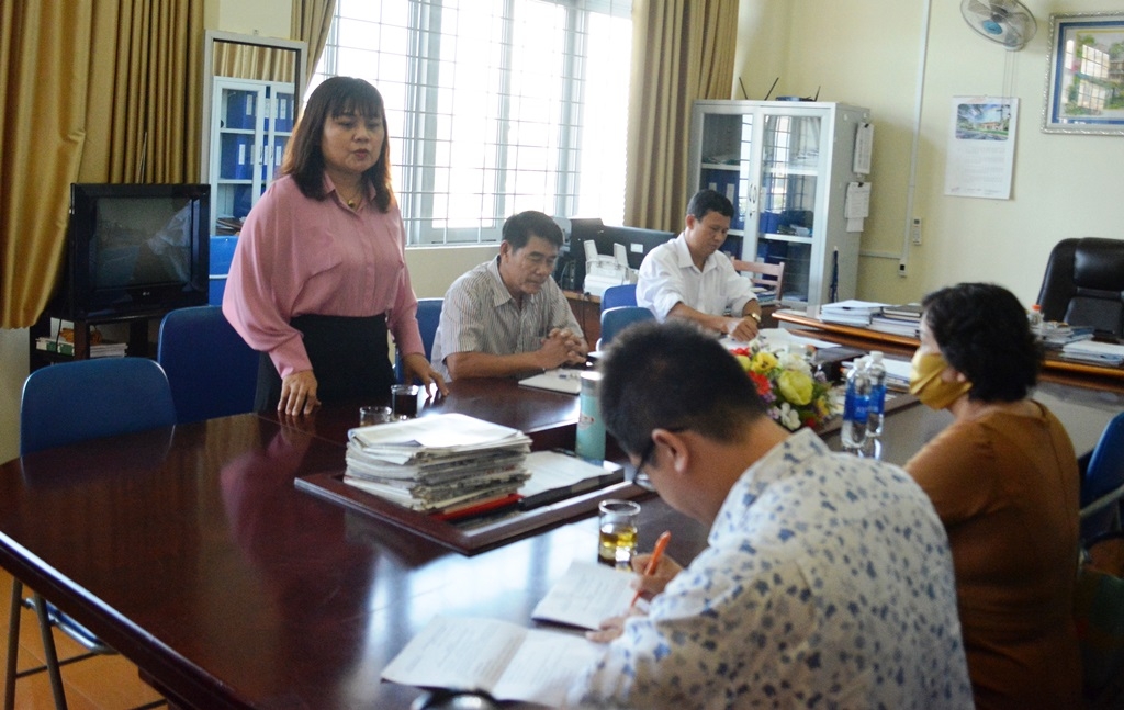 Phó Chủ tịch UBND tỉnh, Trường Ban Chỉ đạo kỳ thi cấp tỉnh H Yim Kđoh phát biểu tại buổi kiểm tra điểm thi Trường THPT Chuyên Nguyễn Du.