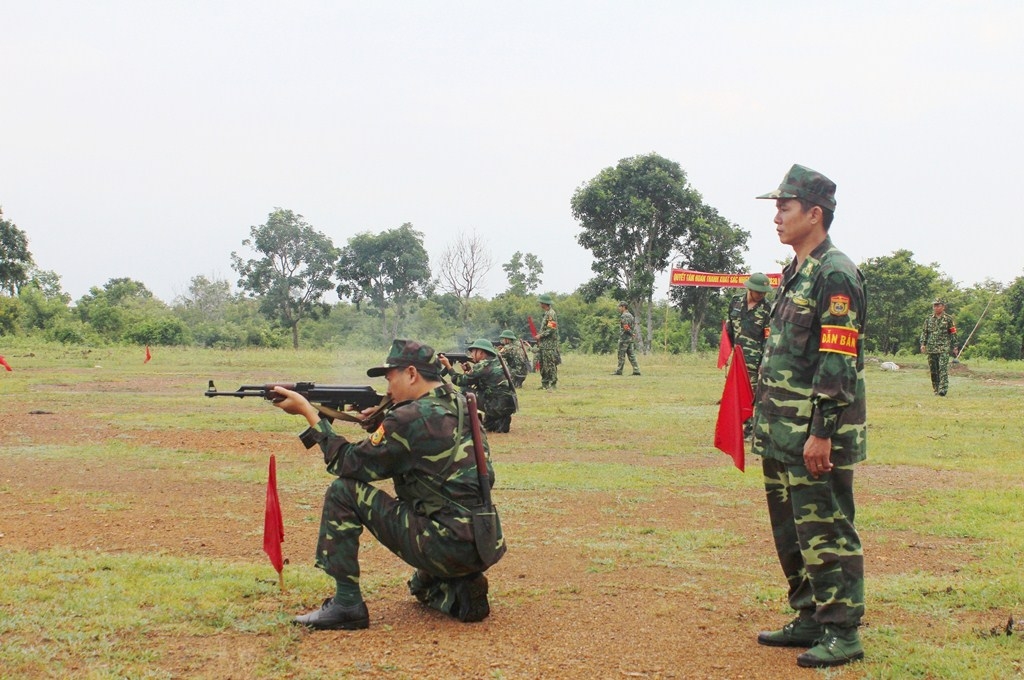 kiểm tra bắn súng Tiểu liên AK bài 1 