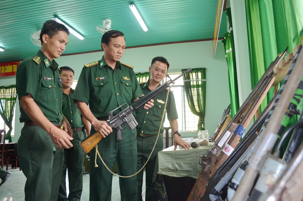 Các đơn vị trong Bộ đội Biên phòng tỉnh đã thu hồi được 70 khẩu súng tự chế các loại