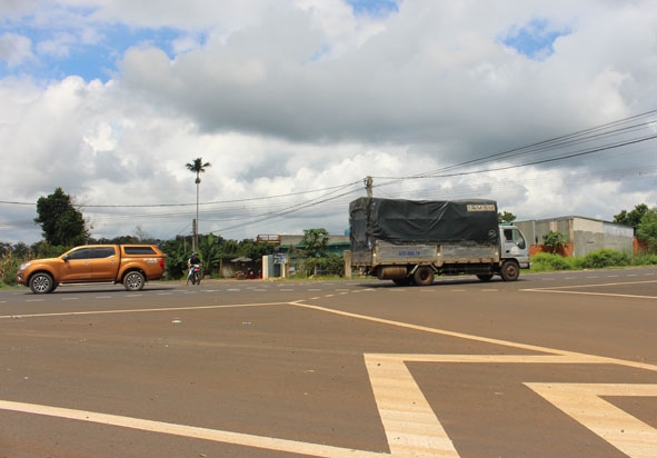 Ngã tư giao nhau giữa Quốc lộ 29 và tuyến đường tránh phía Tây thị xã Buôn Hồ (đoạn qua huyện Krông Búk) thường xảy ra tai nạn giao thông.