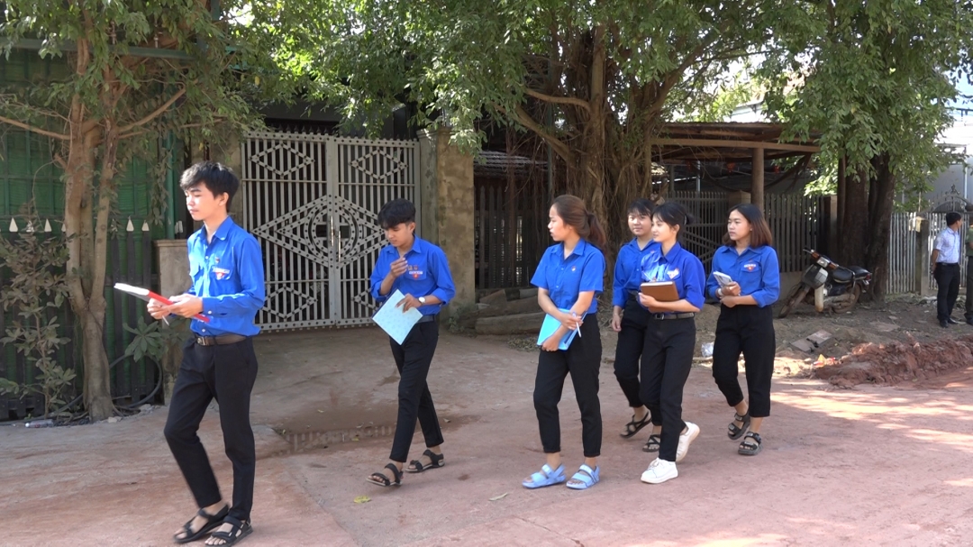 Đội hình an ninh trật tự của Trường THPT Ea Rốk  Ảnh: Đức Hạnh