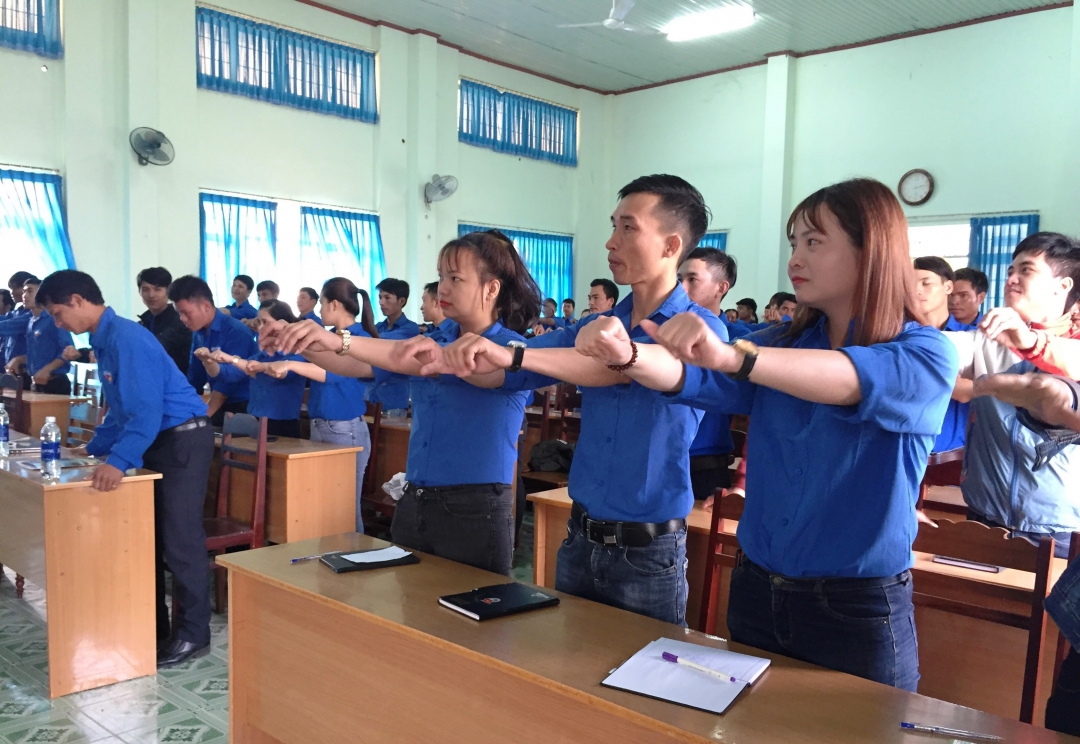 Các học viên tham gia lớp Bồi dưỡng lý luận chính trị và nghiệp vụ Đoàn – Hội cho đội ngũ cán bộ Đoàn ở cơ sở