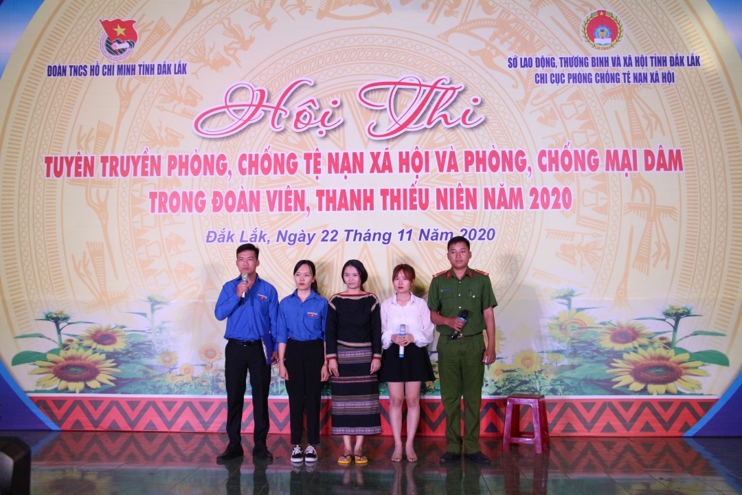 Phần thi Chào hỏi của