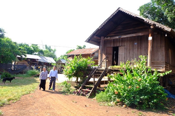 Nhà dài ở buôn Tuôr (xã Hòa Phú, TP. Buôn Ma Thuột).