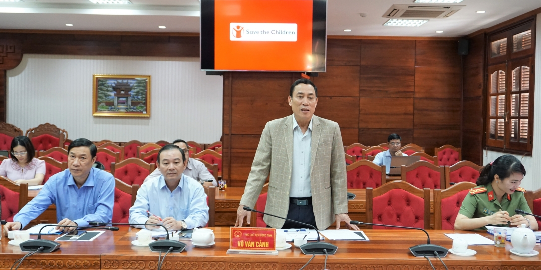 Phó Chủ tịch UBND tỉnh Võ Văn Cảnh phát biểu tại buổi làm việc. 