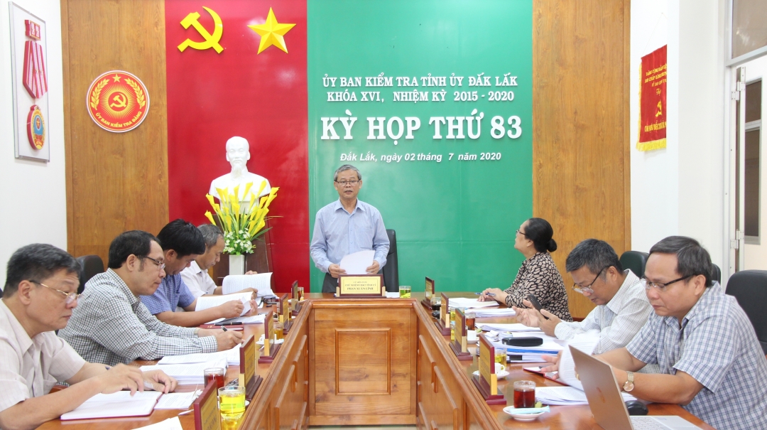 Kỳ họp thứ 83 của Ủy ban Kiểm tra Tỉnh ủy xem xét, kết luận các cuộc kiểm tra, giám sát đối với tổ chức đảng  và đảng viên.    Ảnh: Hồng Chuyên