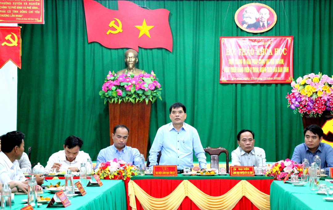 Hội thảo  khoa học  về thực trạng và giải pháp công tác  tạo nguồn, phát triển  đảng viên  ở thôn, buôn được tổ chức  tại xã Ea Lê (huyện Ea Súp).    