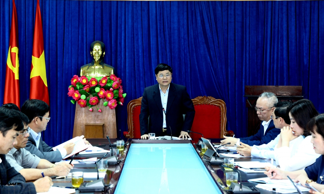 Phó Bí thư Thường trực Tỉnh ủy Phạm Minh Tấn phát biểu tại hội nghị.
