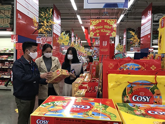 Vaf khảo sát hàng hóa tại siêu thị MM Mega market Buôn Ma Thuột