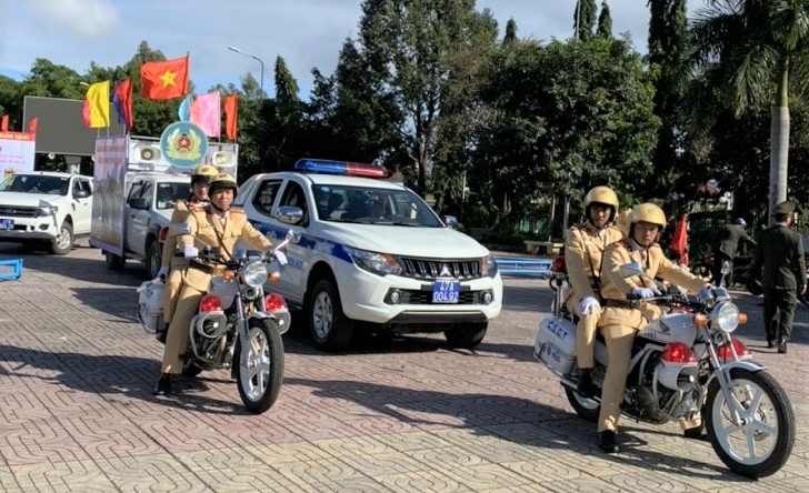 Lực lượng Công an huyện Krông Bông tham gia lễ ra quân đợt cao điểm tấn công trấn áp tội phạm dịp Tết Nguyên Đán  Tân Sử 2021..