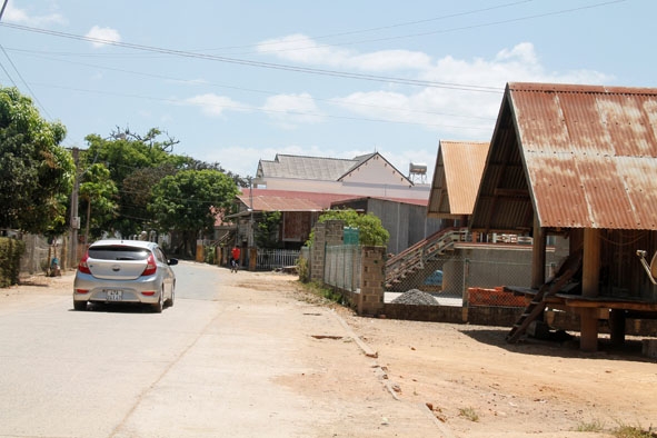 Điểm du lịch buôn Jun (thị trấn Liên Sơn, huyện Lắk).