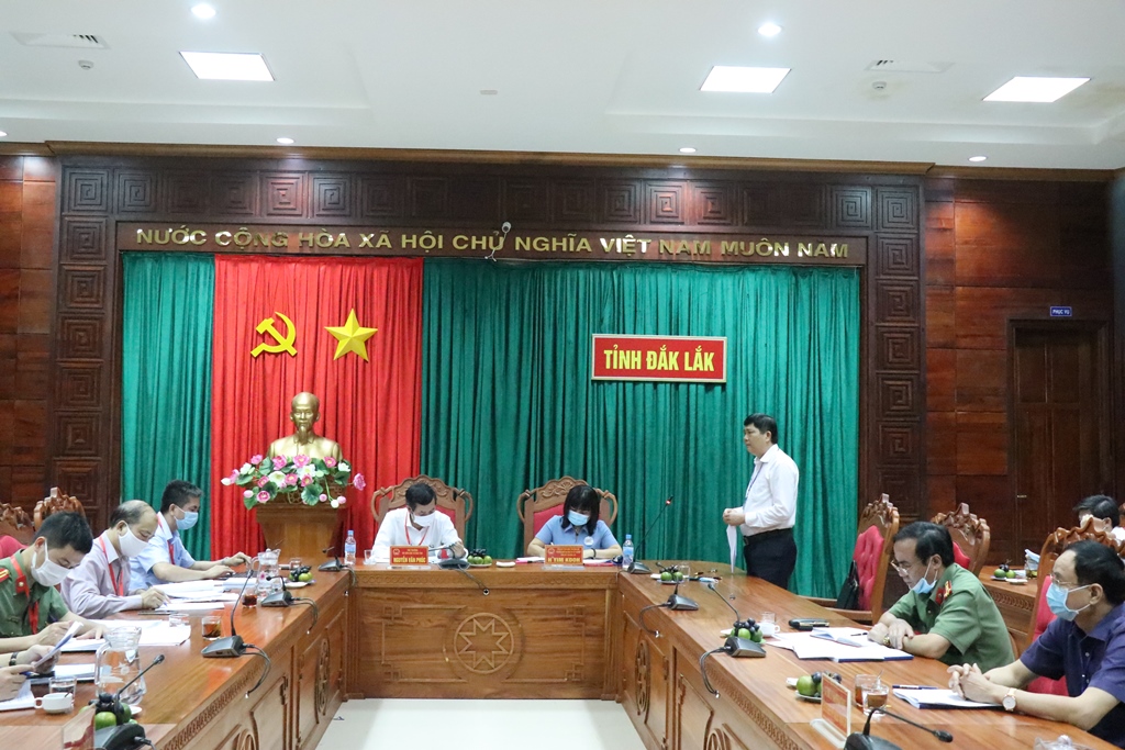Quang cảnh buổi làm việc.