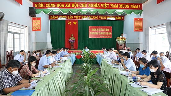 Quang cảnh buổi làm việc